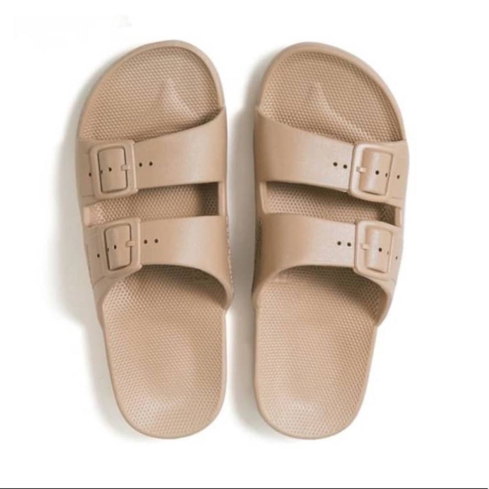 Freedom Moses sandal in Camel